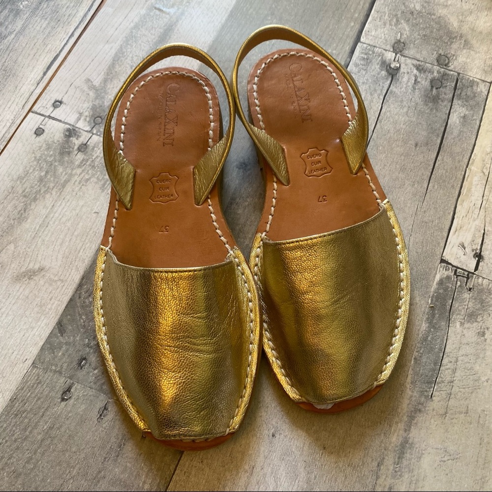 Calaxini Gold sling back slide flats size 7